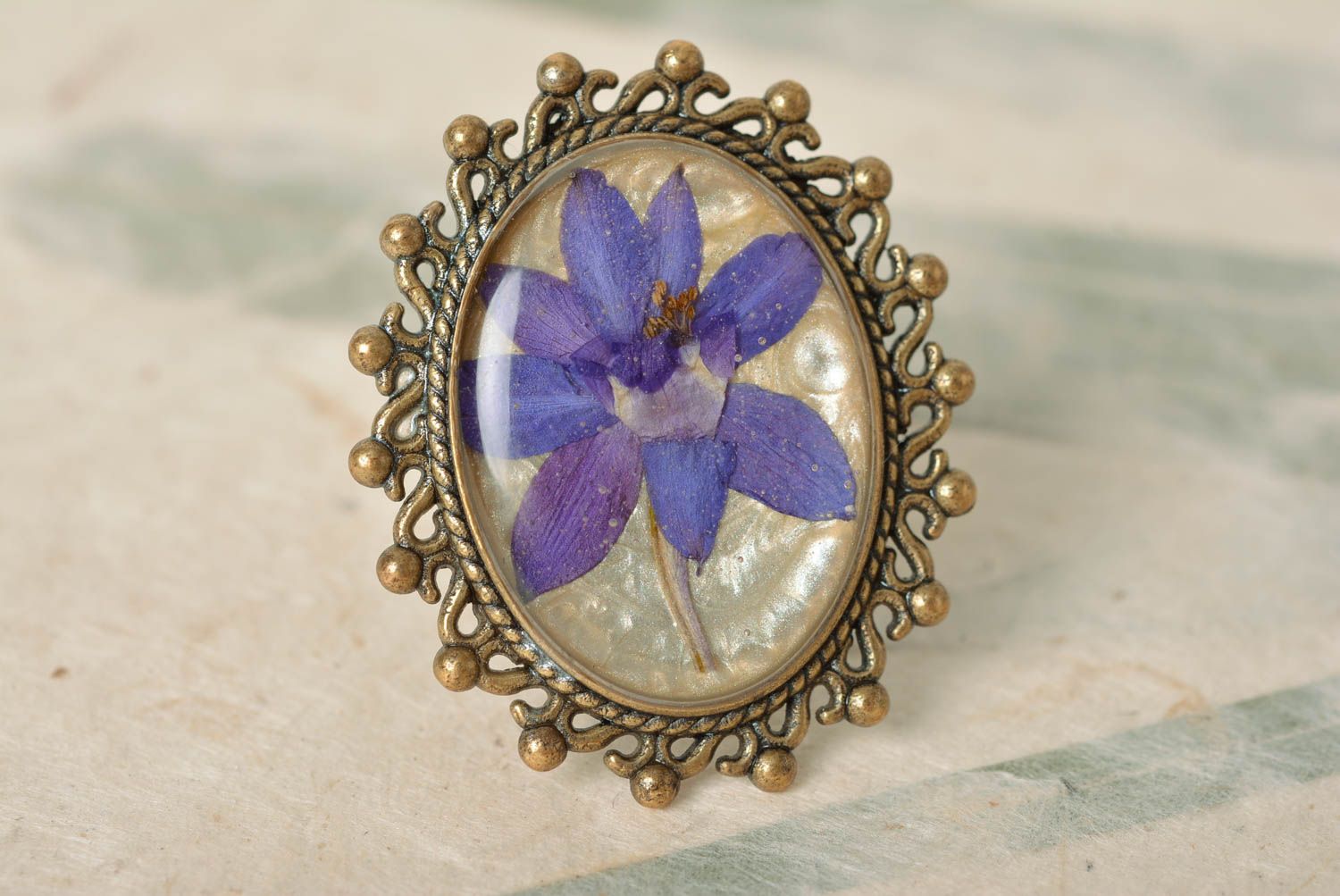 Handmade Vintage Ring mit echter Blume oval aus Metall schön blau für Damen foto 1
