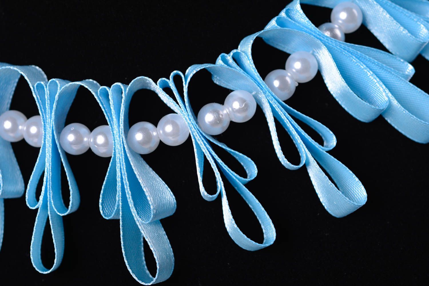 Collier bleu ciel Bijou fait main rubans de satin et fausses perles Cadeau femme photo 2