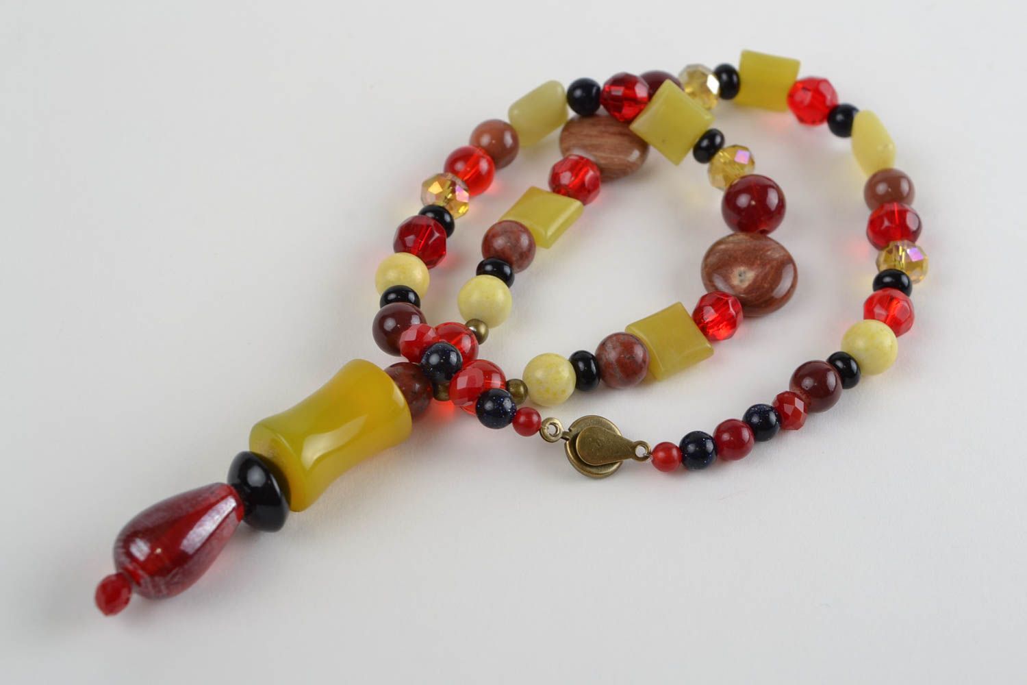Handgemachte gelb rote Glas Halskette aus echten Steinen dünn Designer Schmuck foto 4