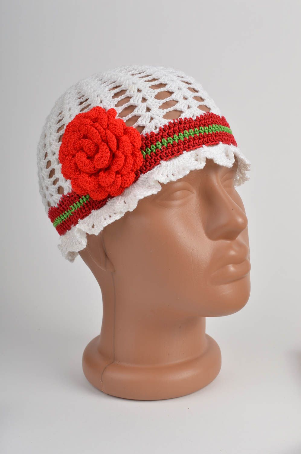 Bonnet tricot Chapeau au crochet fait main blanc fleur rouge Vêtement fille photo 2