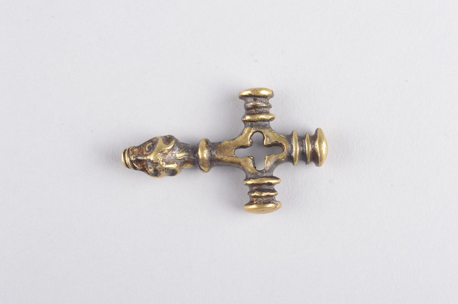 Украшение ручной работы украшение из бронзы кулон на шею крест святого Олафа фото 2