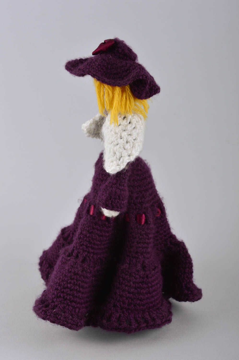 Авторская кукла в шляпе игрушка ручной работы дизайнерская кукла оригинальная фото 5
