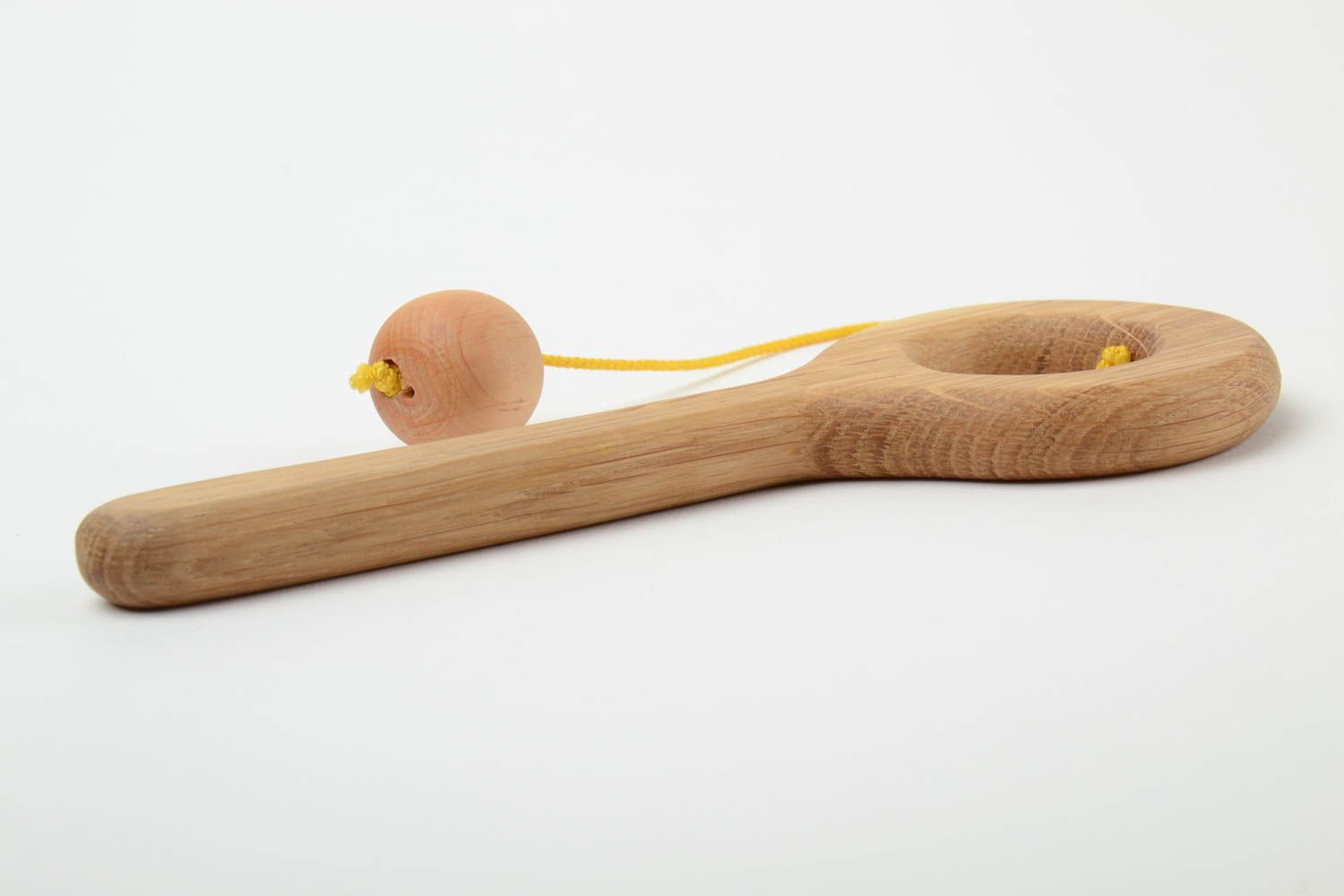 Öko handmade Spielzeug aus Holz mit Leinöl durchtränkt Fangbecher foto 3