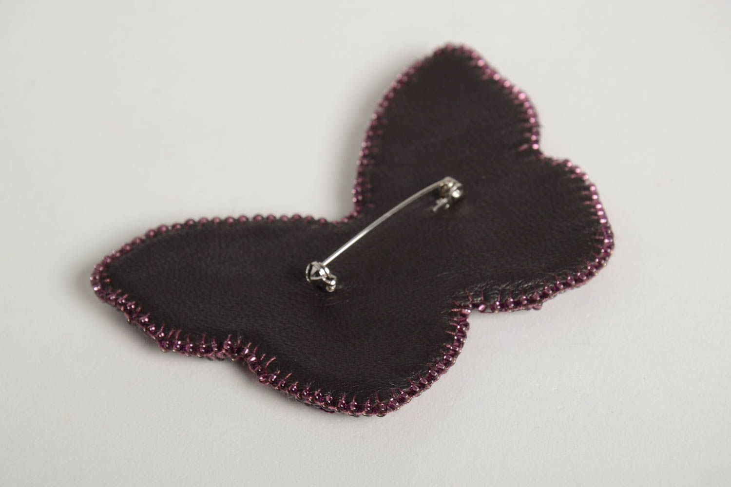 Handmade butterfly brooch unusual feminine brooch stylish beaded accessory photo 3