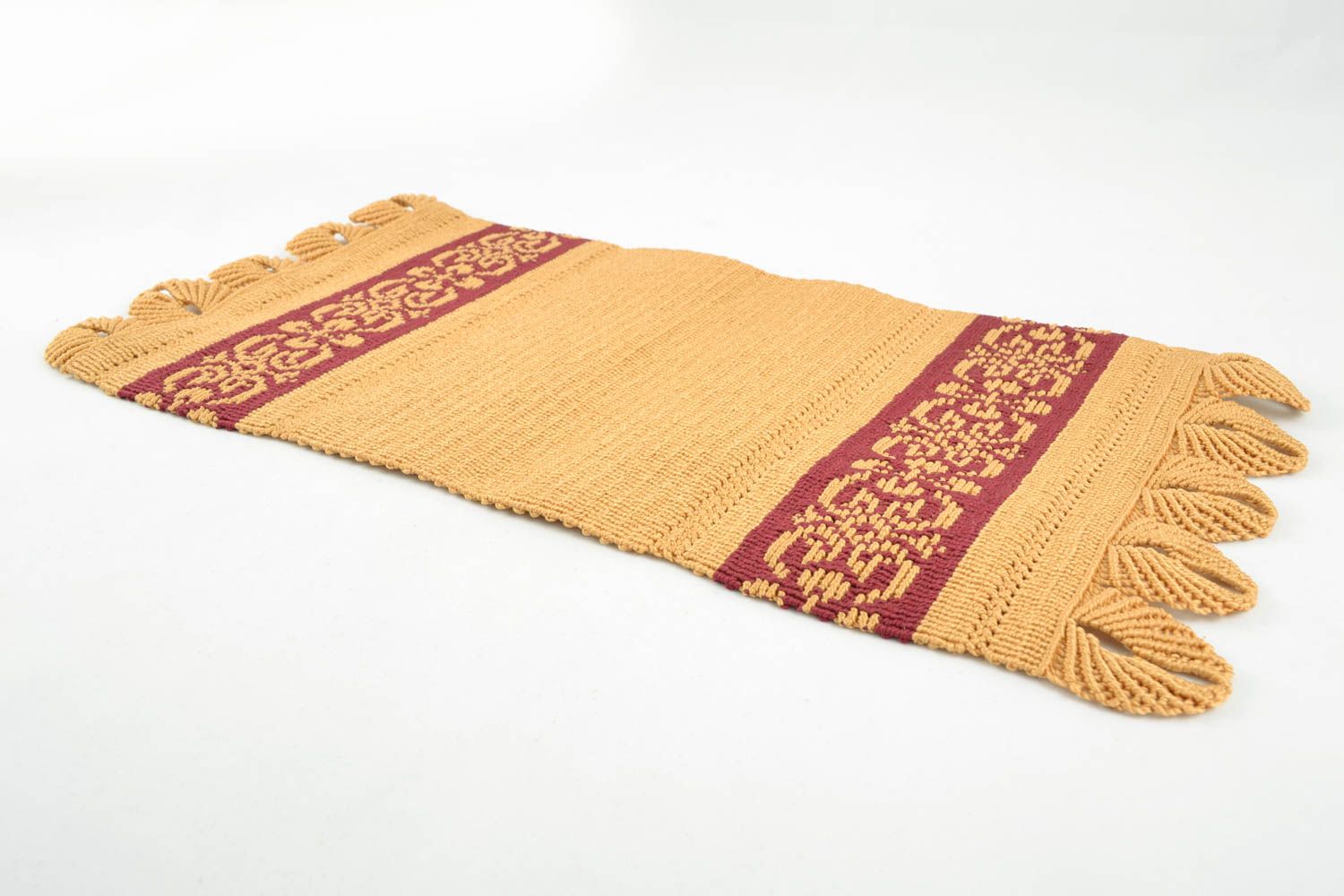 Handmade woven tablecloth photo 1