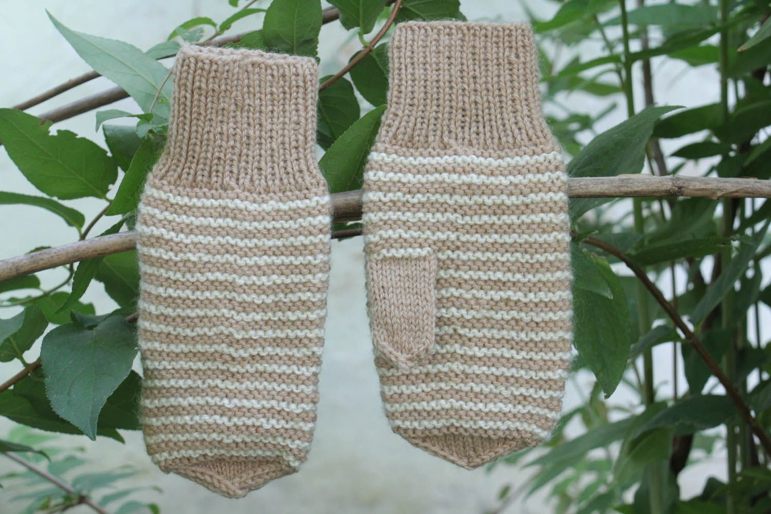 Mitaines faites main tricotées en laine  photo 5