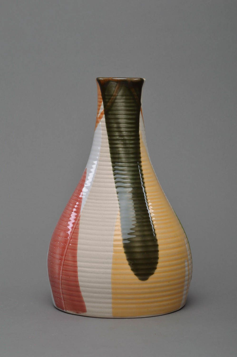 Vase décoratif multicolore pour fleurs de forme original fait main en porcelaine photo 1