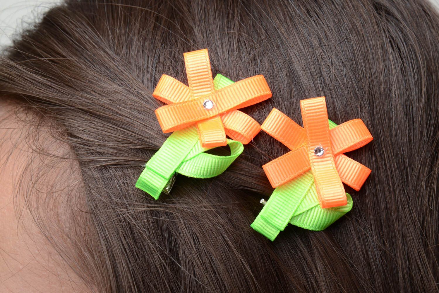 Handmade set of children's orange hair clips with flowers made of rep ribbons 2 pieces photo 5