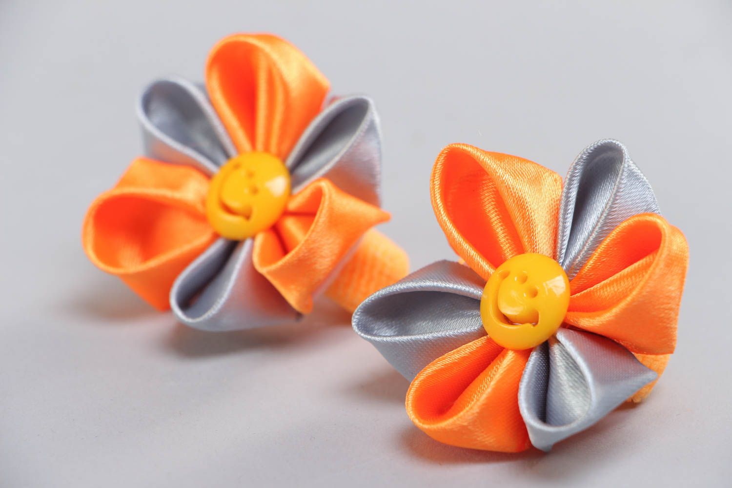 Handmade decorative hair ties with orange kanzashi flowers set of 2 items photo 2