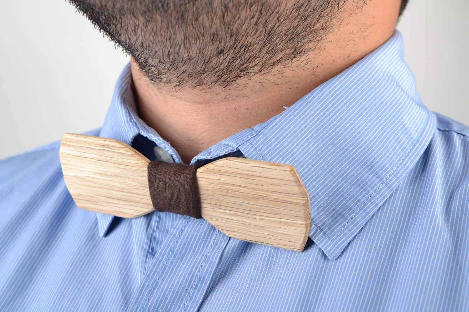 Wooden bow tie  photo 4