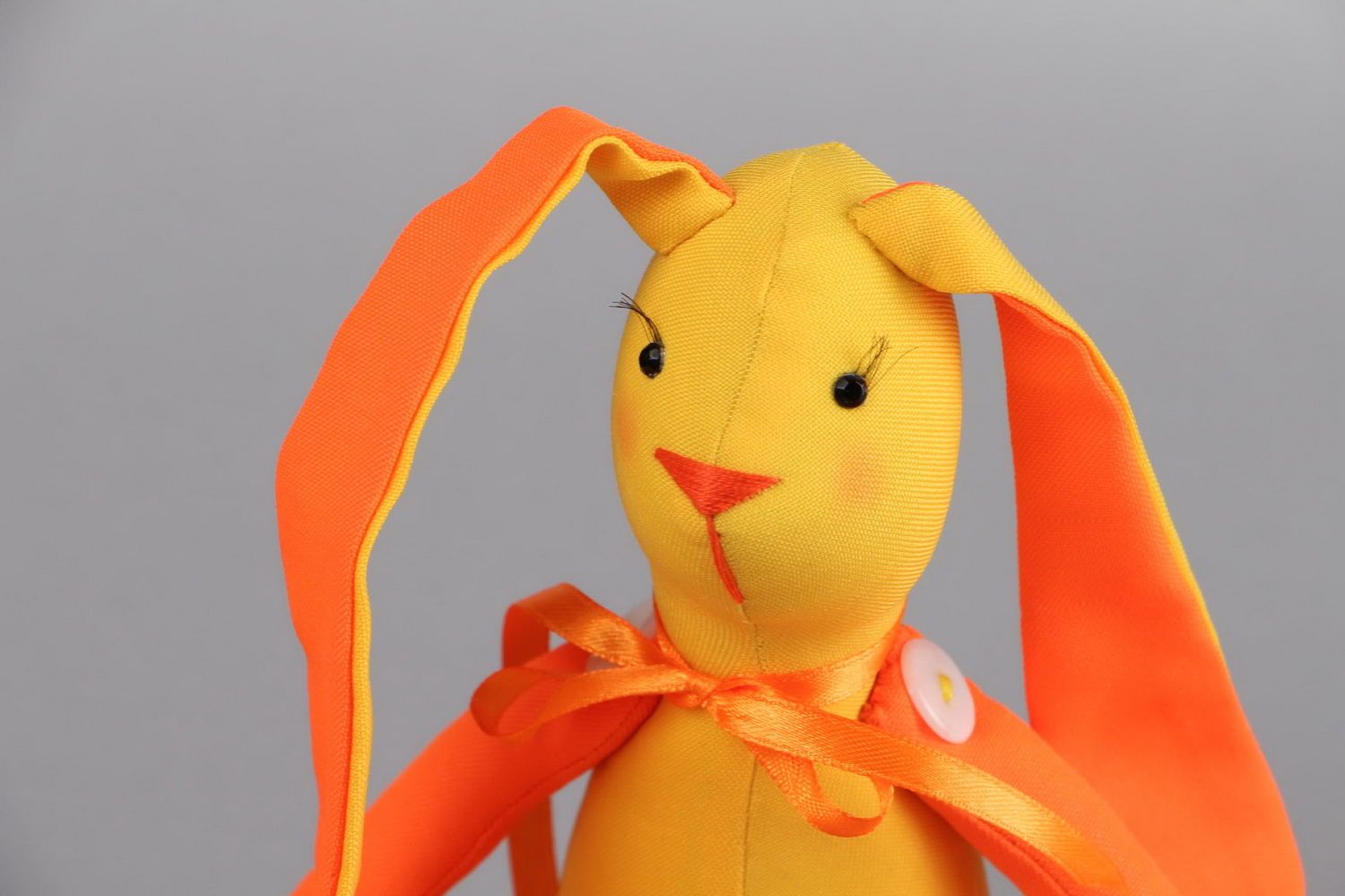 Brinquedo Lebre cor da laranja foto 3