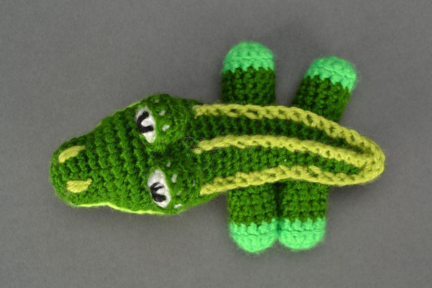 Petit jouet tricoté au crochet Crocodile  photo 3