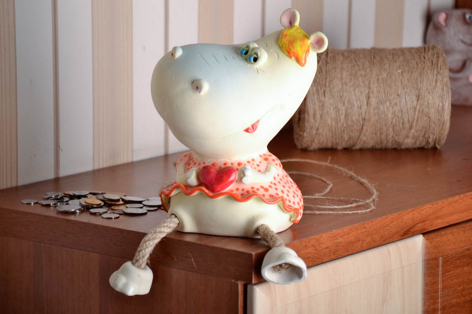 Keramische Sparbüchse handmade Frau Hippo foto 3