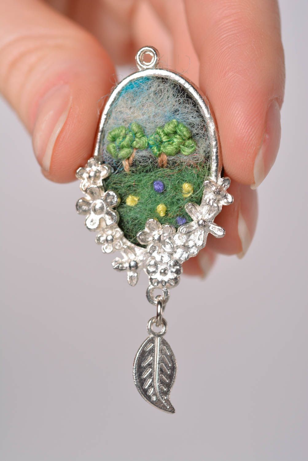 Handmade necklace homemade jewelry designer accessories wool felting gift ideas photo 4
