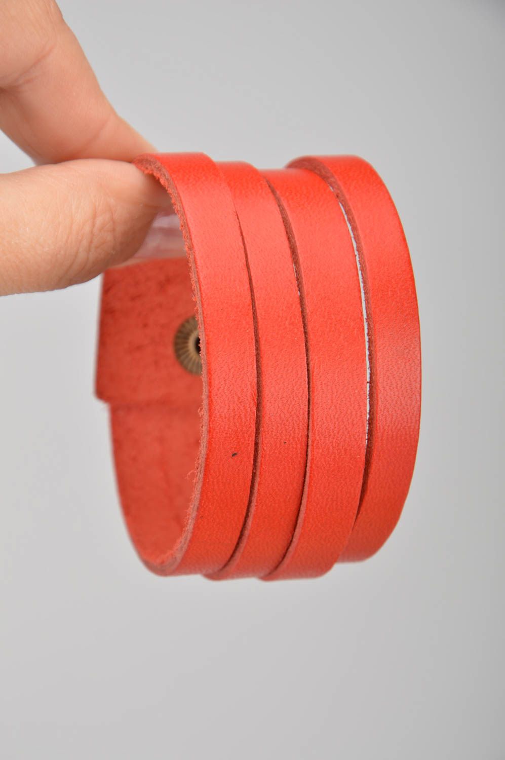 Handmade simple laconic genuine leather red wrist bracelet for women photo 3