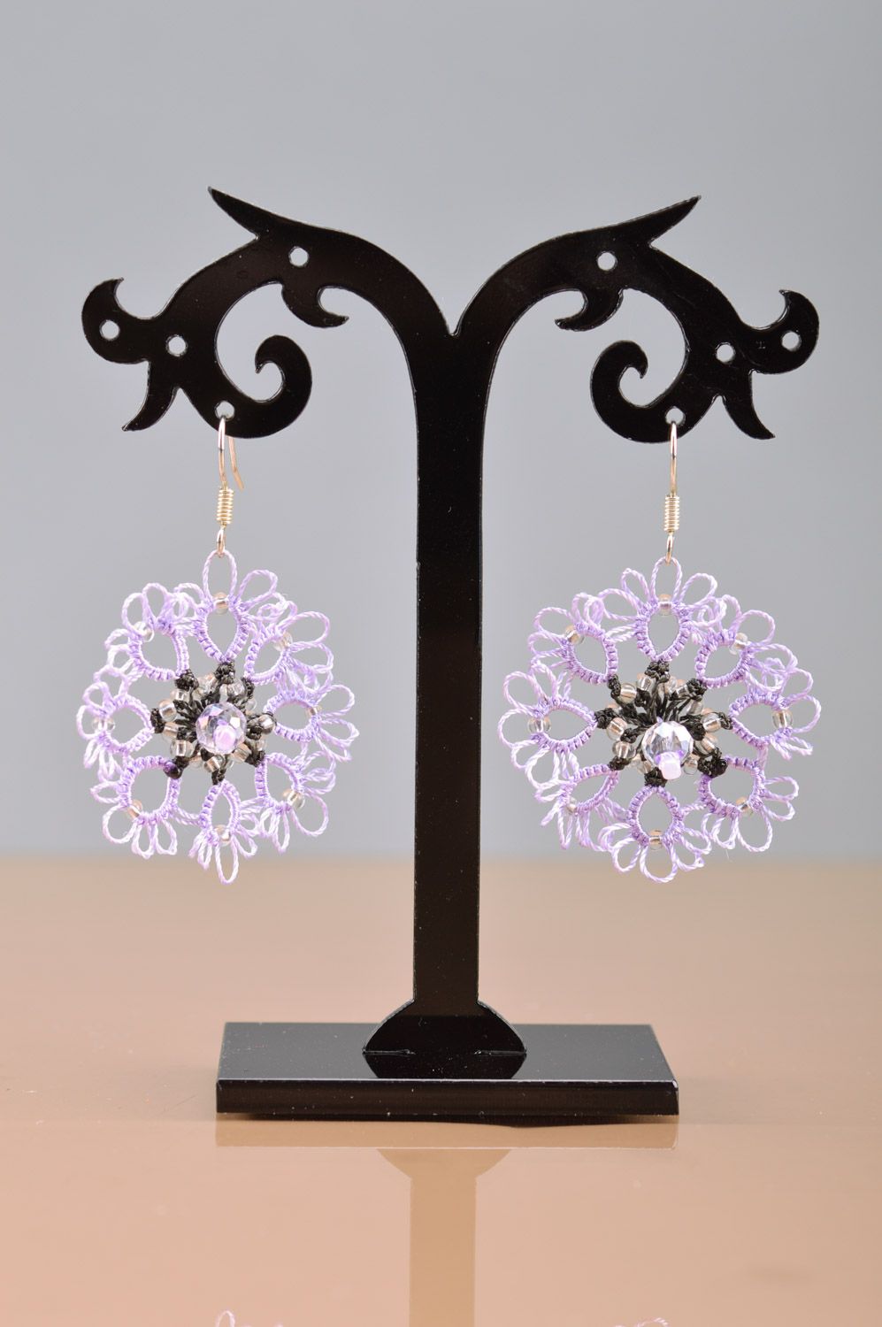 Gentle lilac handmade woven tatting earrings with beads photo 4