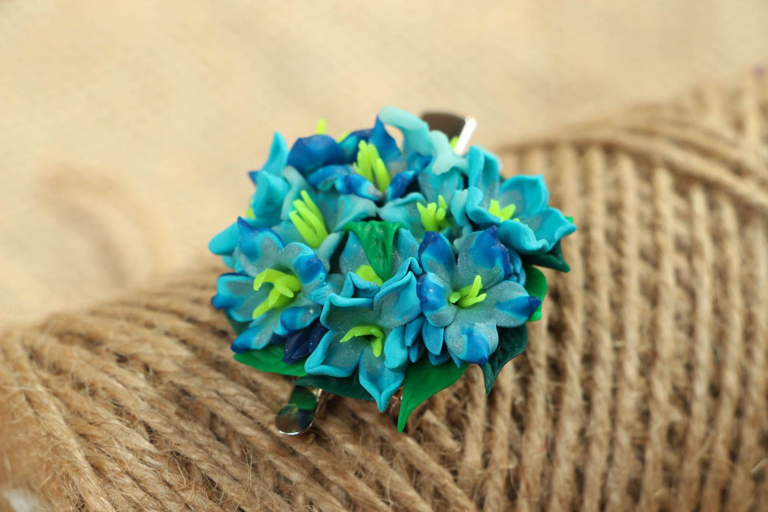 Hair clip with flowers photo 5