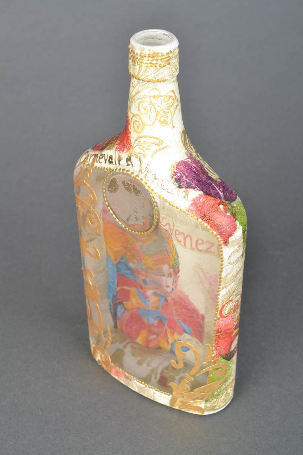 Декоративная бутылка в технике декупаж Венеция фото 3