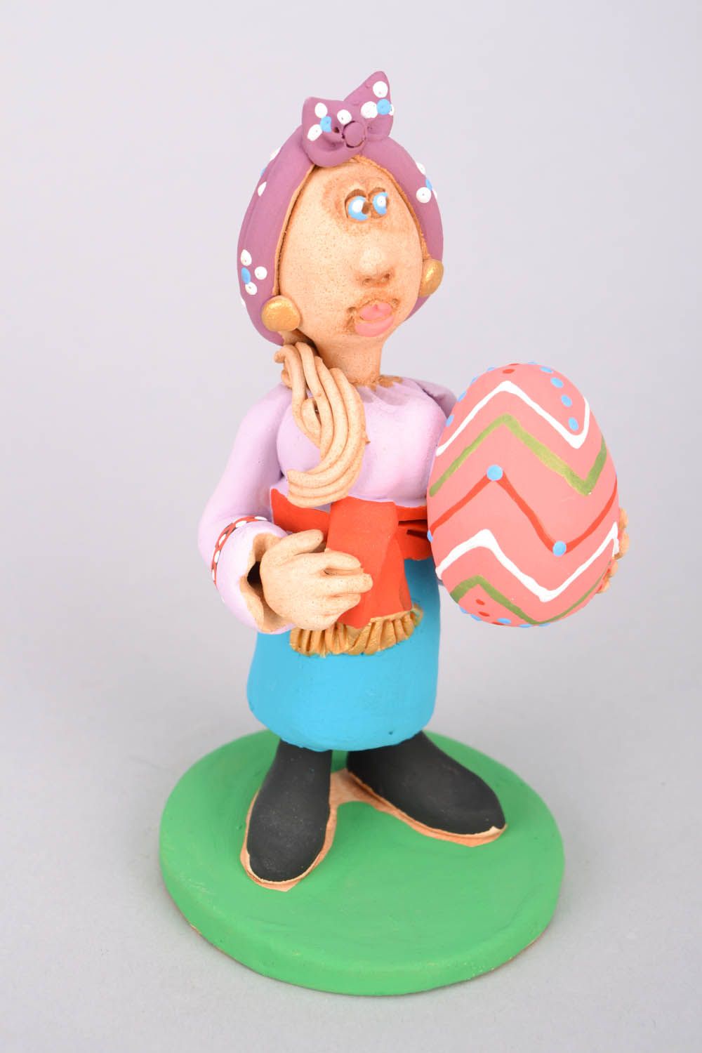 Clay statuette Cossack Woman with an Easter Egg photo 3