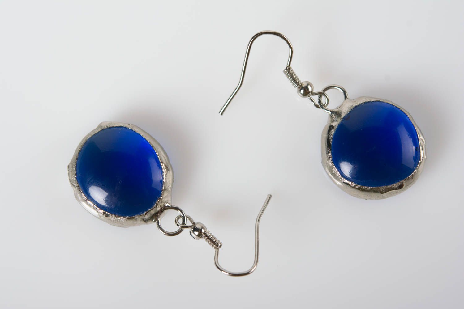 Handmade designer unusual round blue earrings made of glass and metal photo 4