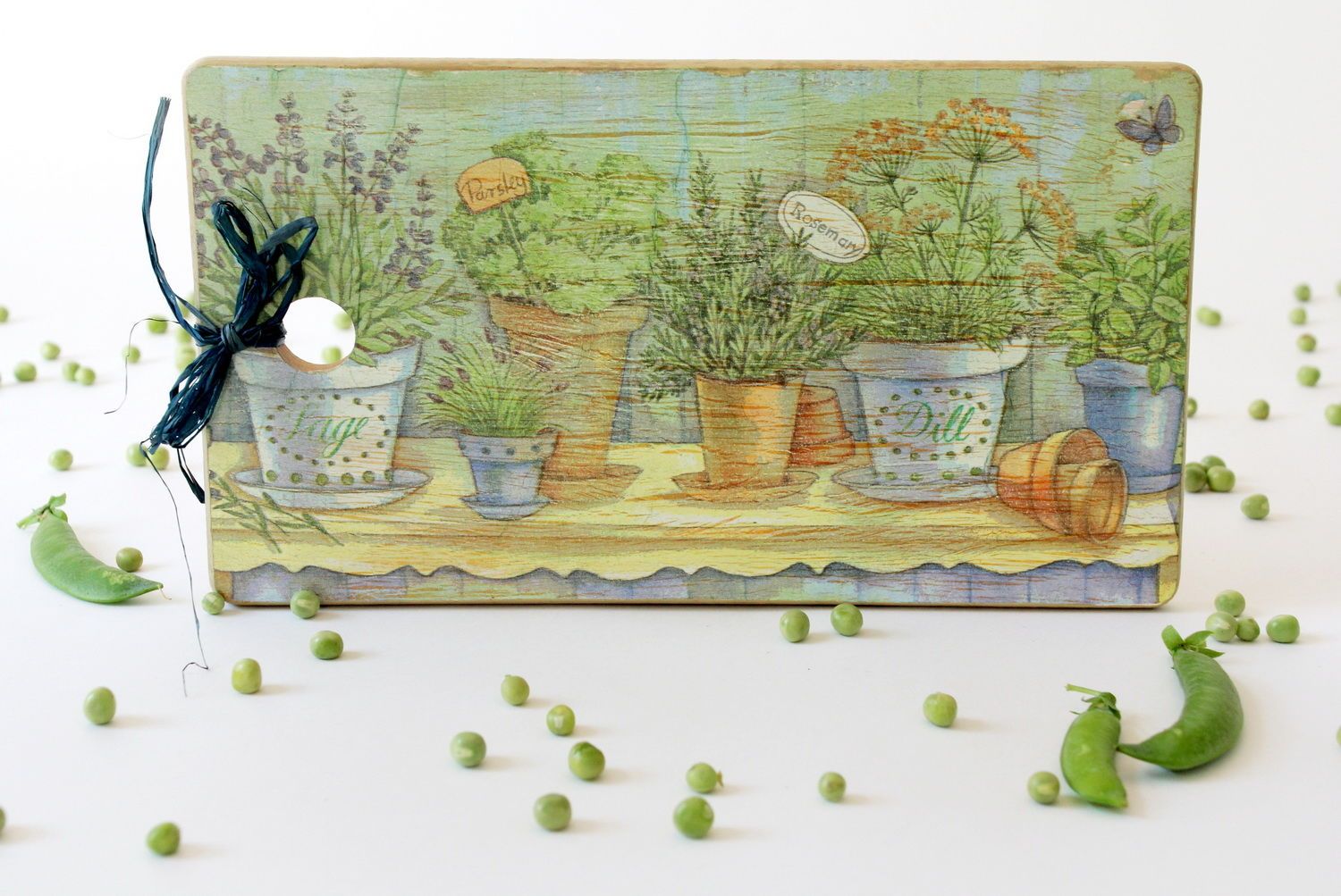 A wooden cutting board in the style of Provence photo 1