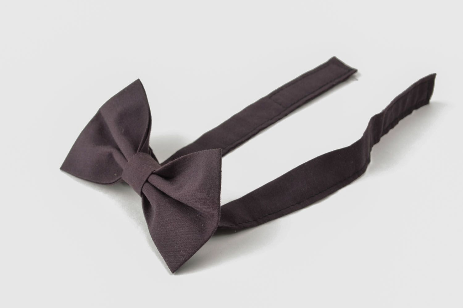 Классический черный галстук-бабочка фото 3