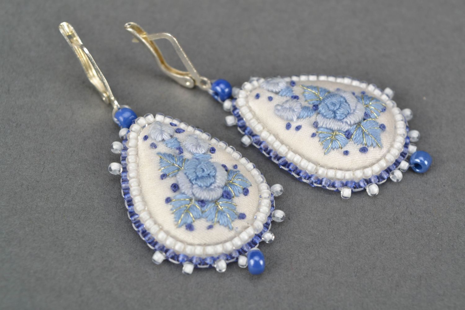 Satin stitch embroidered drop earrings photo 1