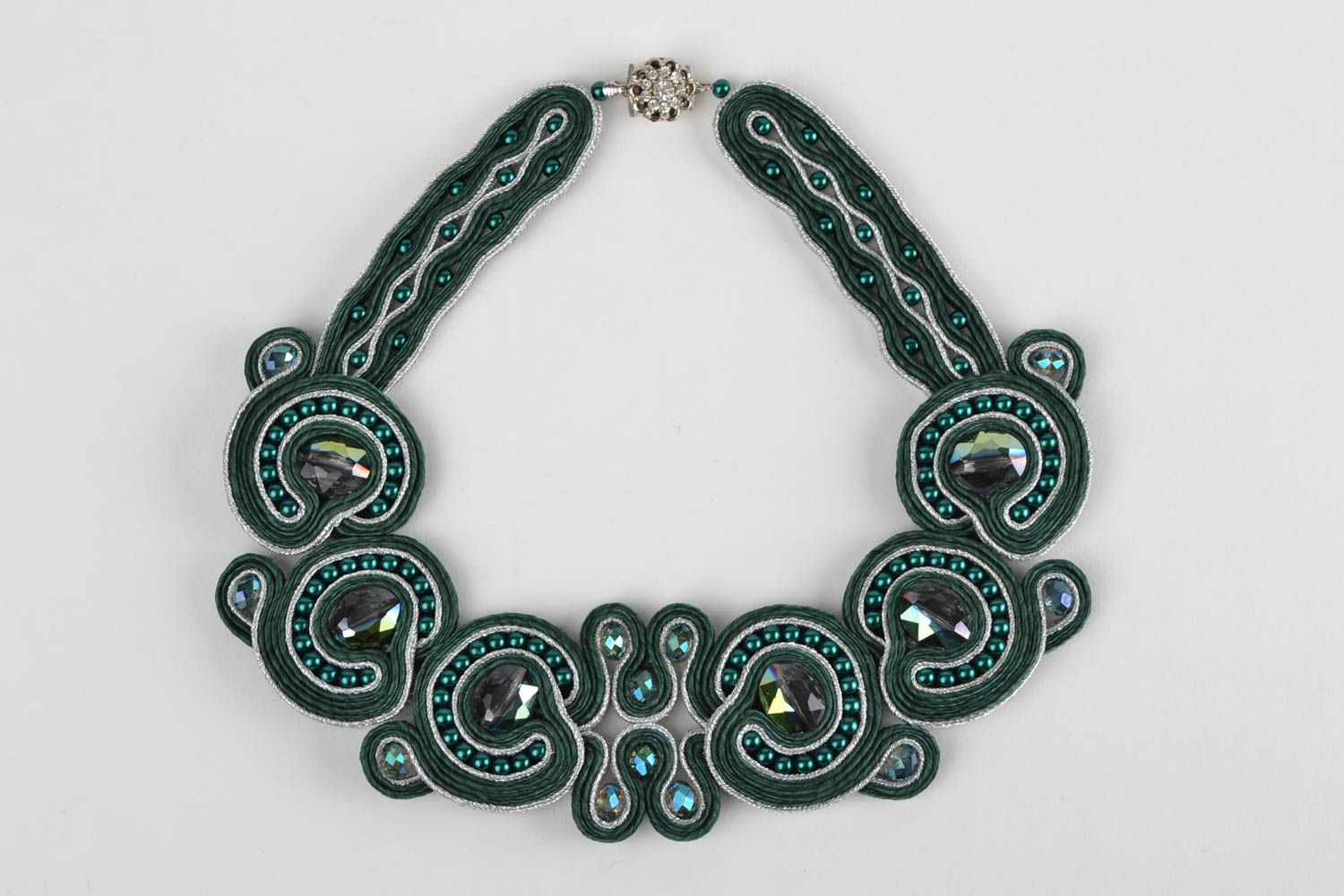 Joli collier soutache avec cristal tchèque fait main vert bijou pour femme photo 4