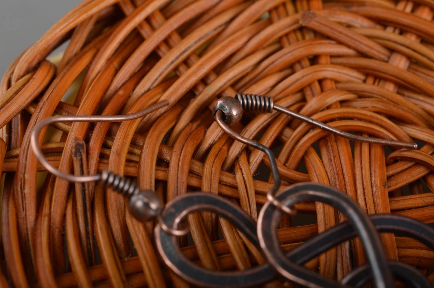 Lange Ohrringe aus Kupfer handgemacht originell Warmschmieden Technik  foto 3