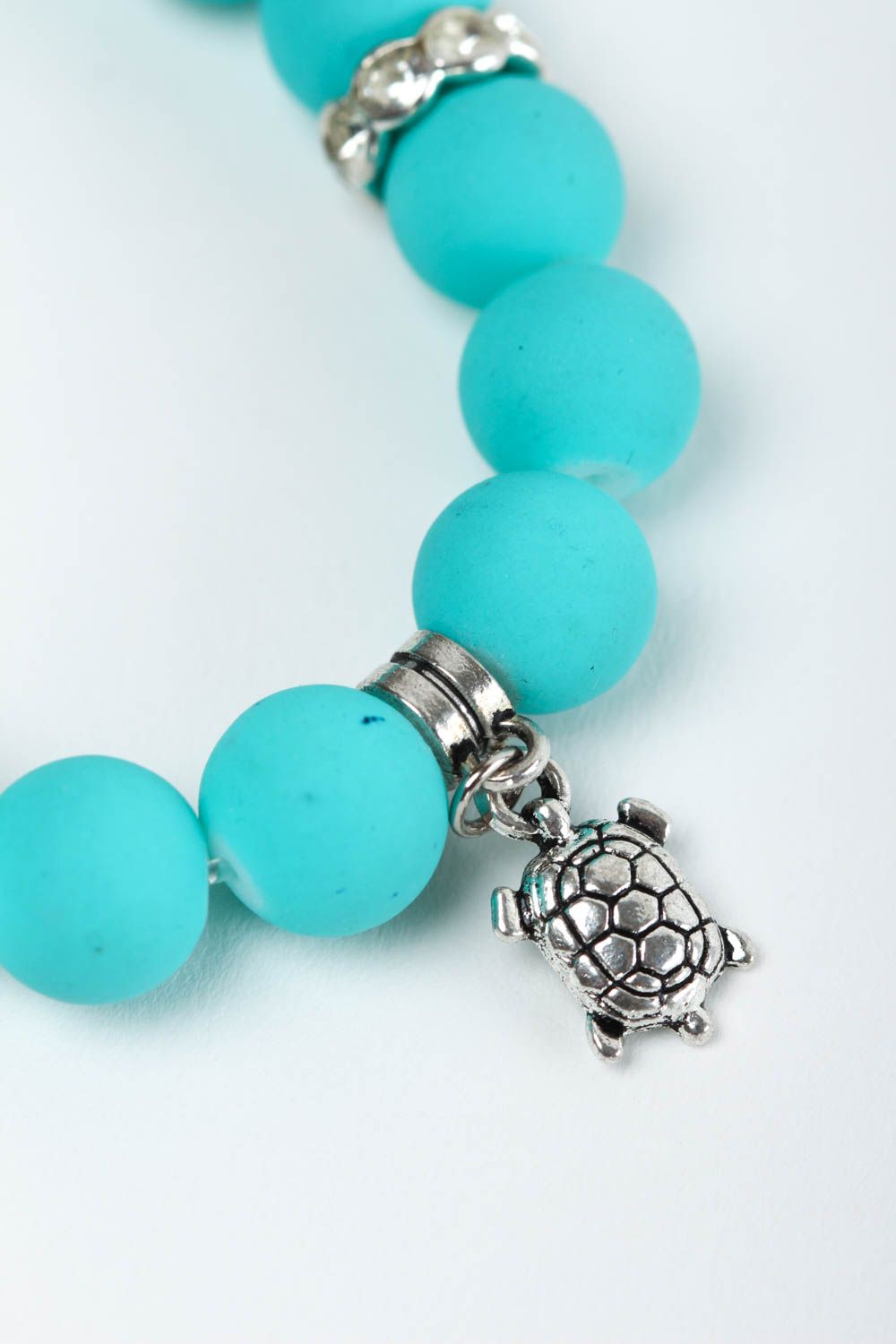 Bracelet turquoise Bijou fait main en perles céramiques avec tortue Cadeau femme photo 3