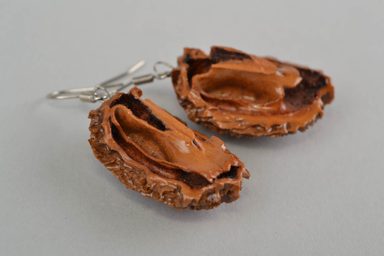 Женские серьги из маньчжурского ореха ручной работы красивые с подвесками фото 3