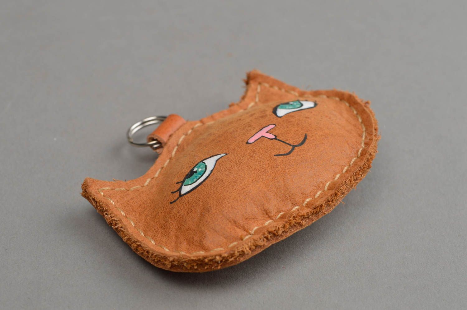 Porte-clés tête de chat en cuir naturel marron peint fait main original photo 3