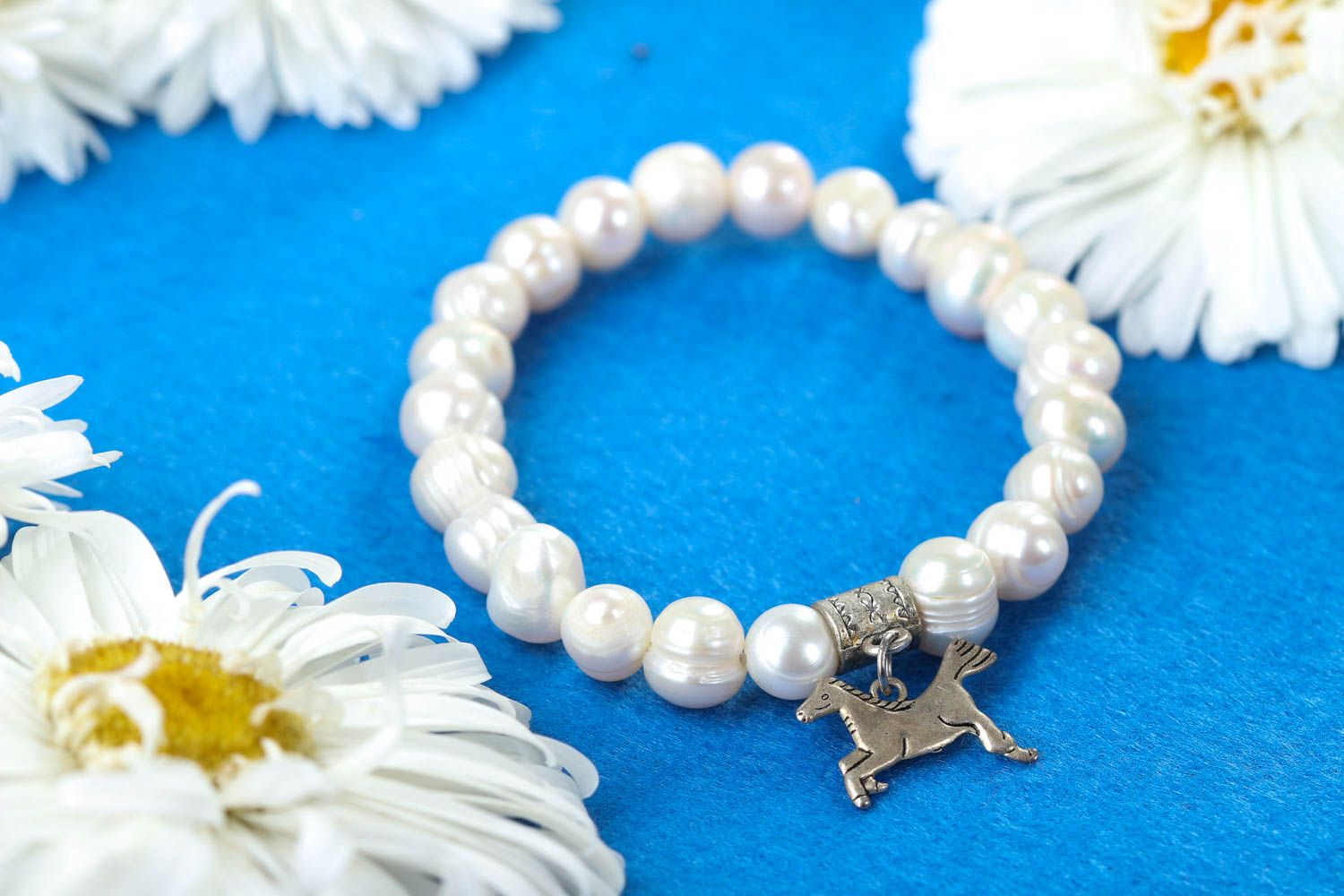 Pulsera de perlas blancas artesanal regalo original accesorio para mujer foto 1