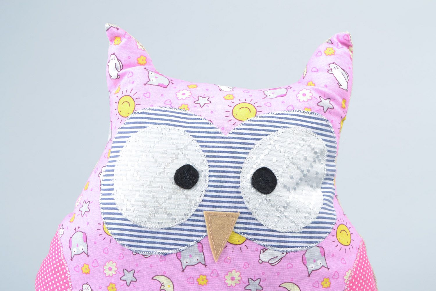 Handmade soft fleece pillow pet in the shape of pink owl for interior decoration photo 4