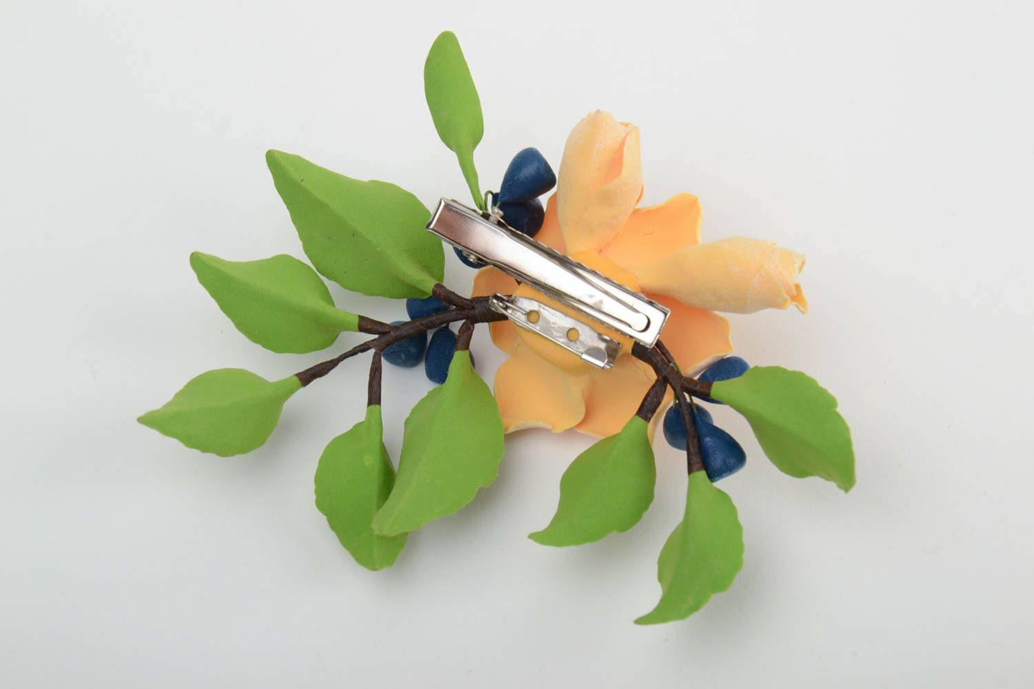 Broche fleur orange clair en pâte autodurcissante originale faite main femme photo 5