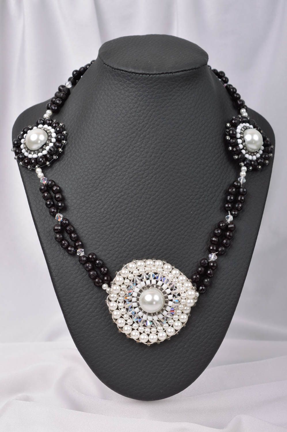 Handgefertigt Frauen Halskette Designer Accessoire Glasperlen Schmuck  foto 1