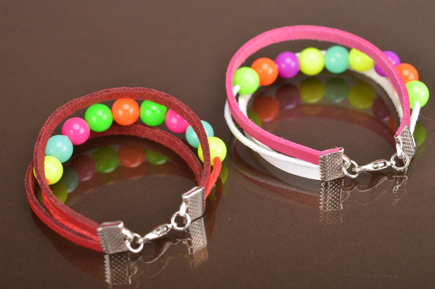 Set of 2 handmade colorful leather wrist bracelets for children and adults photo 3