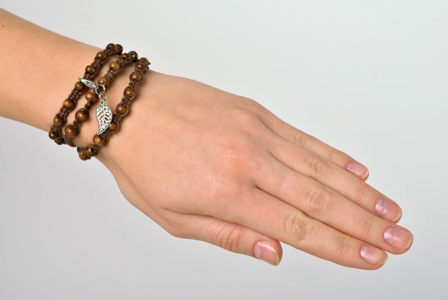 Collier en perles de bois Bijou fait main avec feuille Cadeau pour femme photo 3
