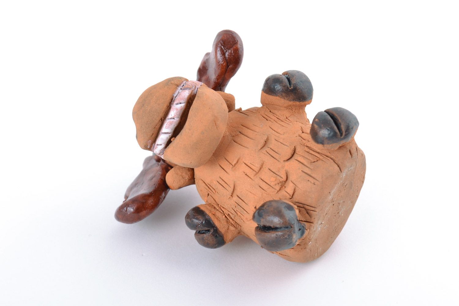 Petite figurine en céramique brune peinte en forme d'élan faite main   photo 5