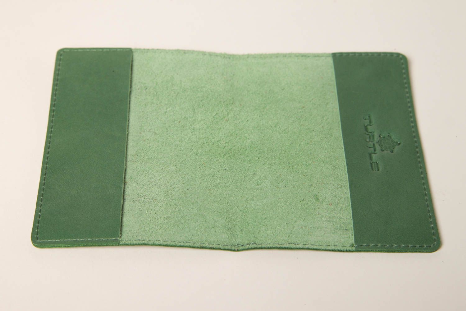 Estuche para pasaporte hecho a mano verde accesorio de hombre regalo original foto 5