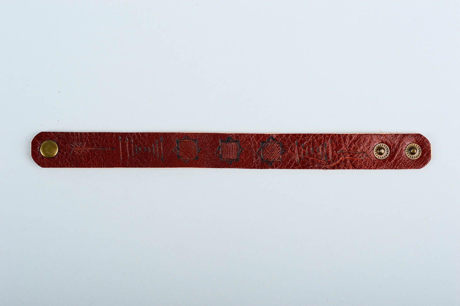 Кожаный браслет ручной работы необычный браслет на руку украшение из кожи фото 2