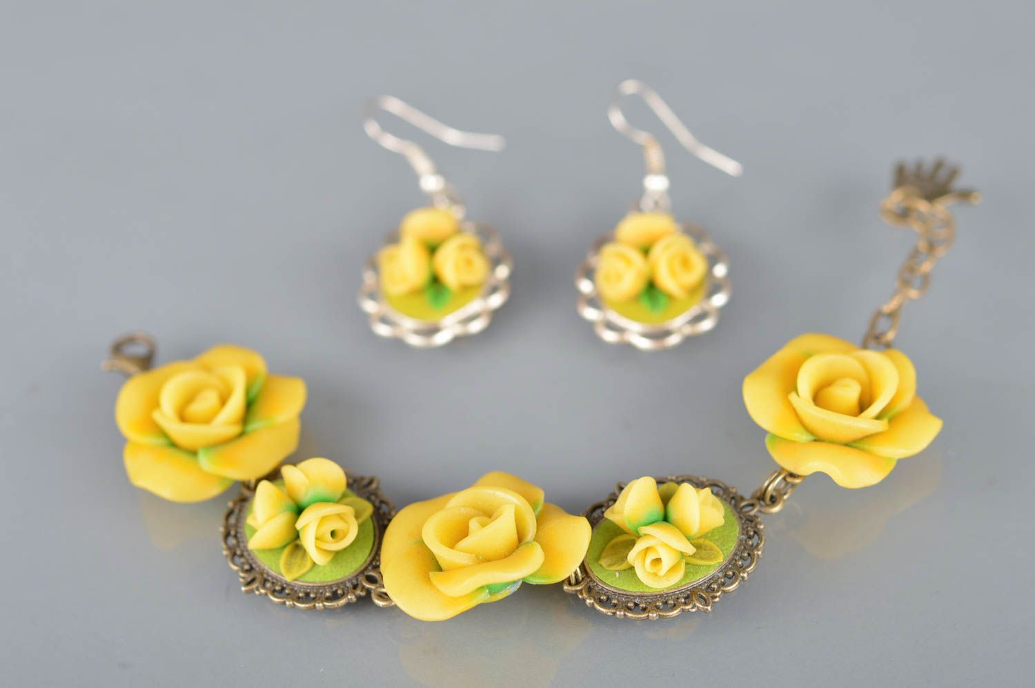 Handmade set of jewelry made of polymer clay bracelet and earrings yellow roses photo 2