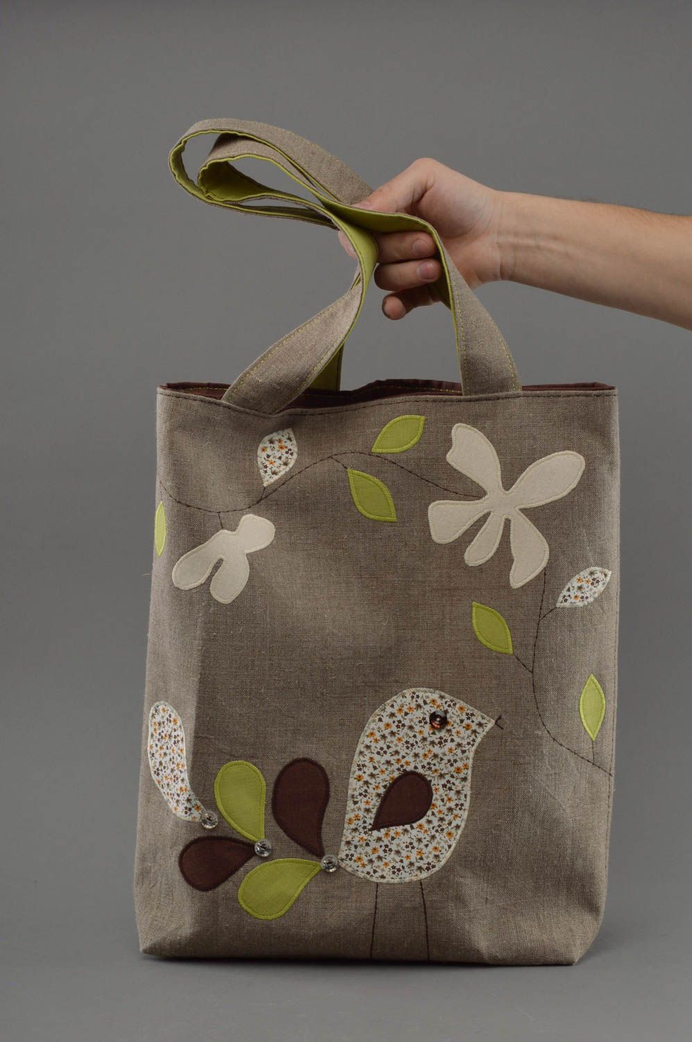 Bolso hecho a mano de lino regalo para mujer bolso grande decorado con pajarito  foto 4
