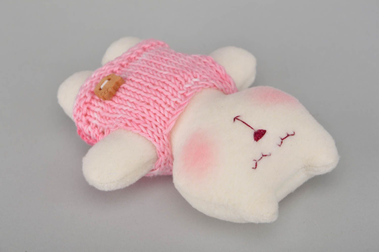 Petit jouet mou rose fait main en tissu polaire hypoallergénique cadeau enfant photo 3