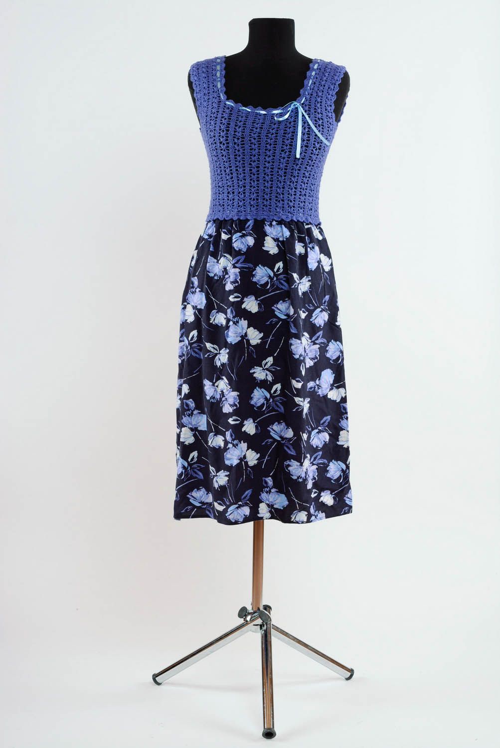 Dress made of wool mixture and acrylic yarn photo 1