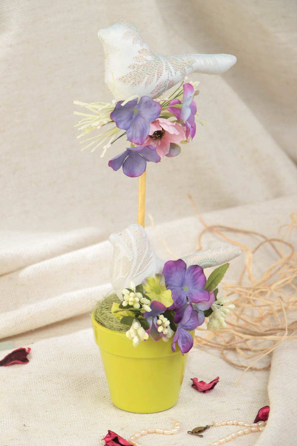 Pot de fleur artificielle en coton et sisal avec oiseaux blancs fait main photo 1