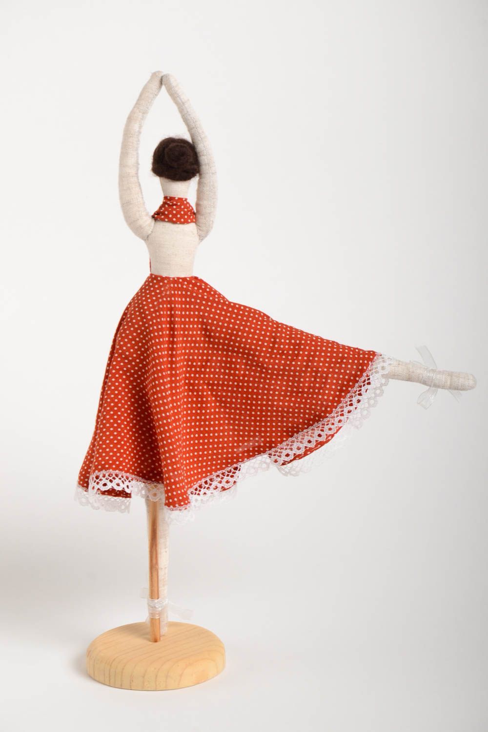 Игрушка ручной работы авторская кукла в красном дизайнерская кукла балерина фото 3