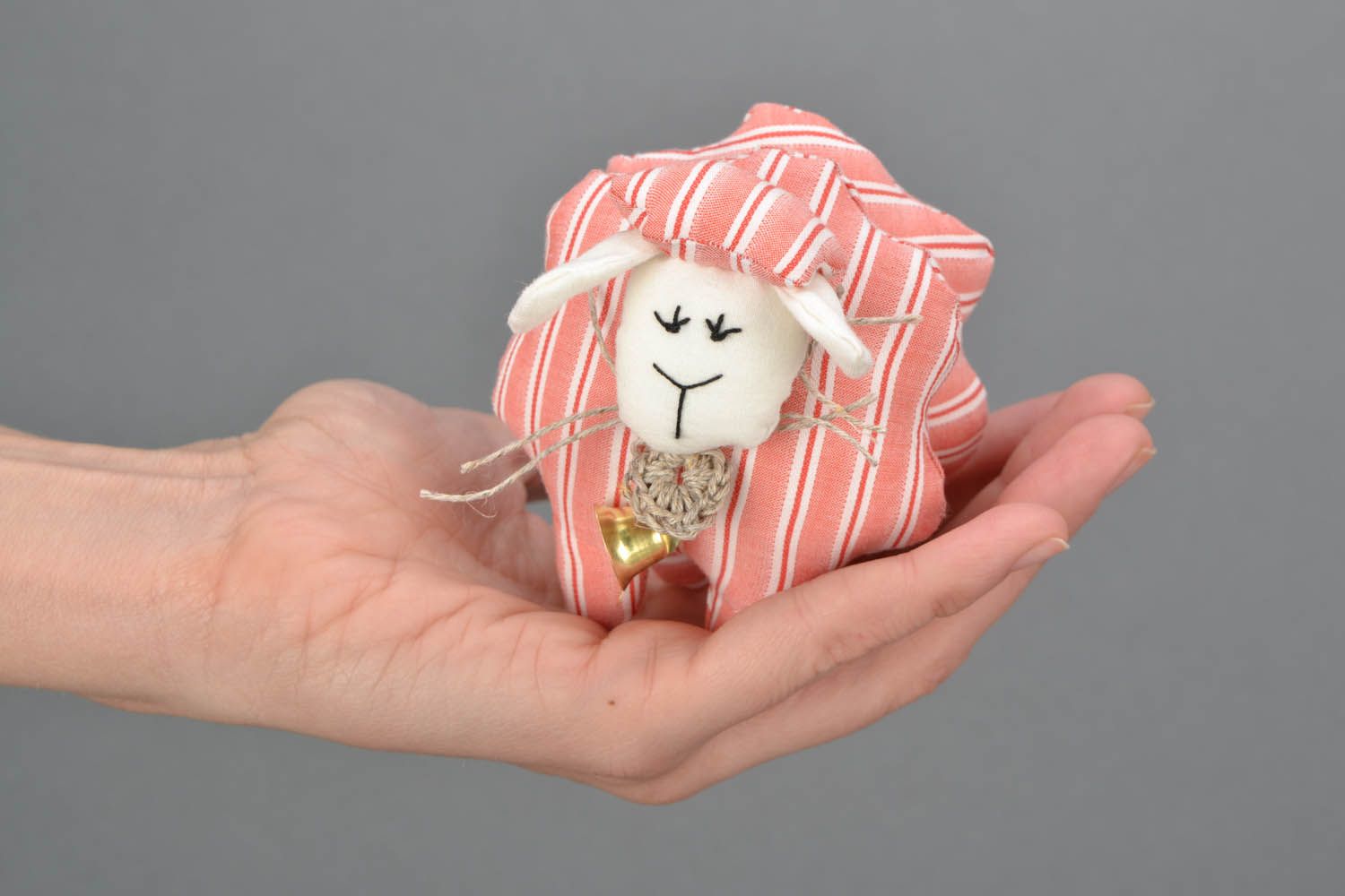 Brinquedo macio costurado de tecido Ovelha listrada foto 2
