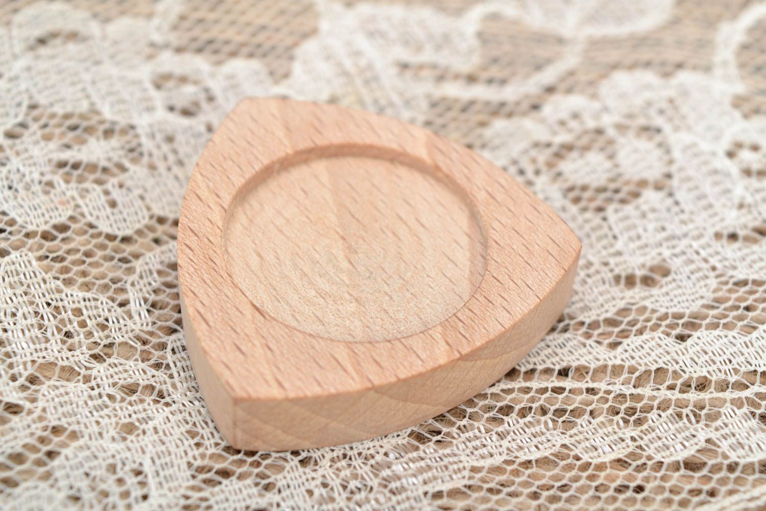 Fornitura para bisutería de madera artesanal triangular foto 4