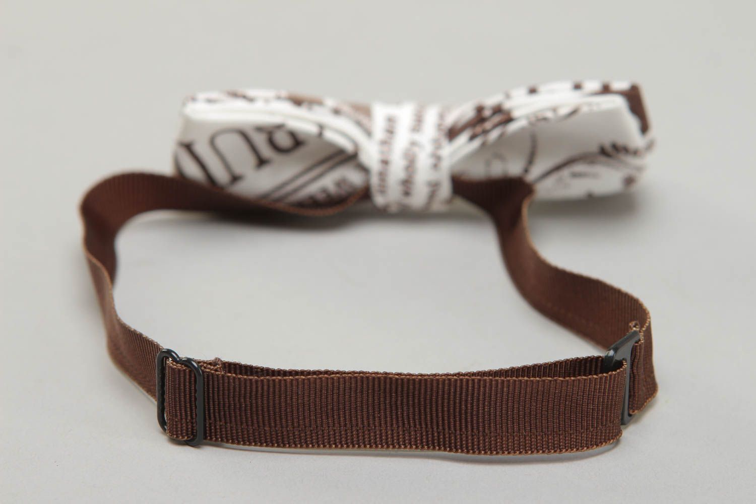 Bow tie with unusual print photo 3